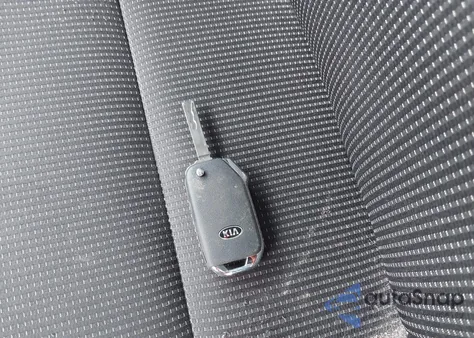 2021 Kia Forte Lxs z USA, uszkodzony, nr VIN 3KPF24AD8ME284259